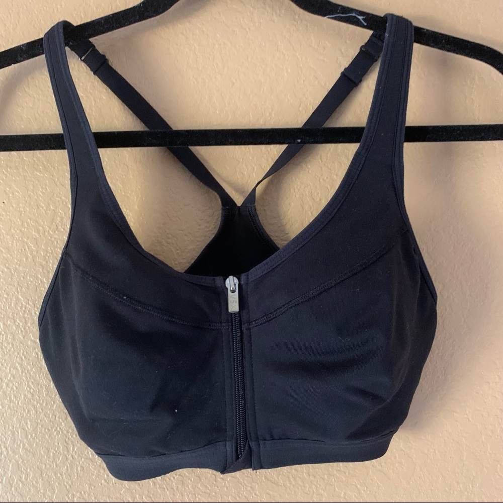 Victoria’s Secret VSX Knockout Front-Close Sport Bra Black - Size 32C